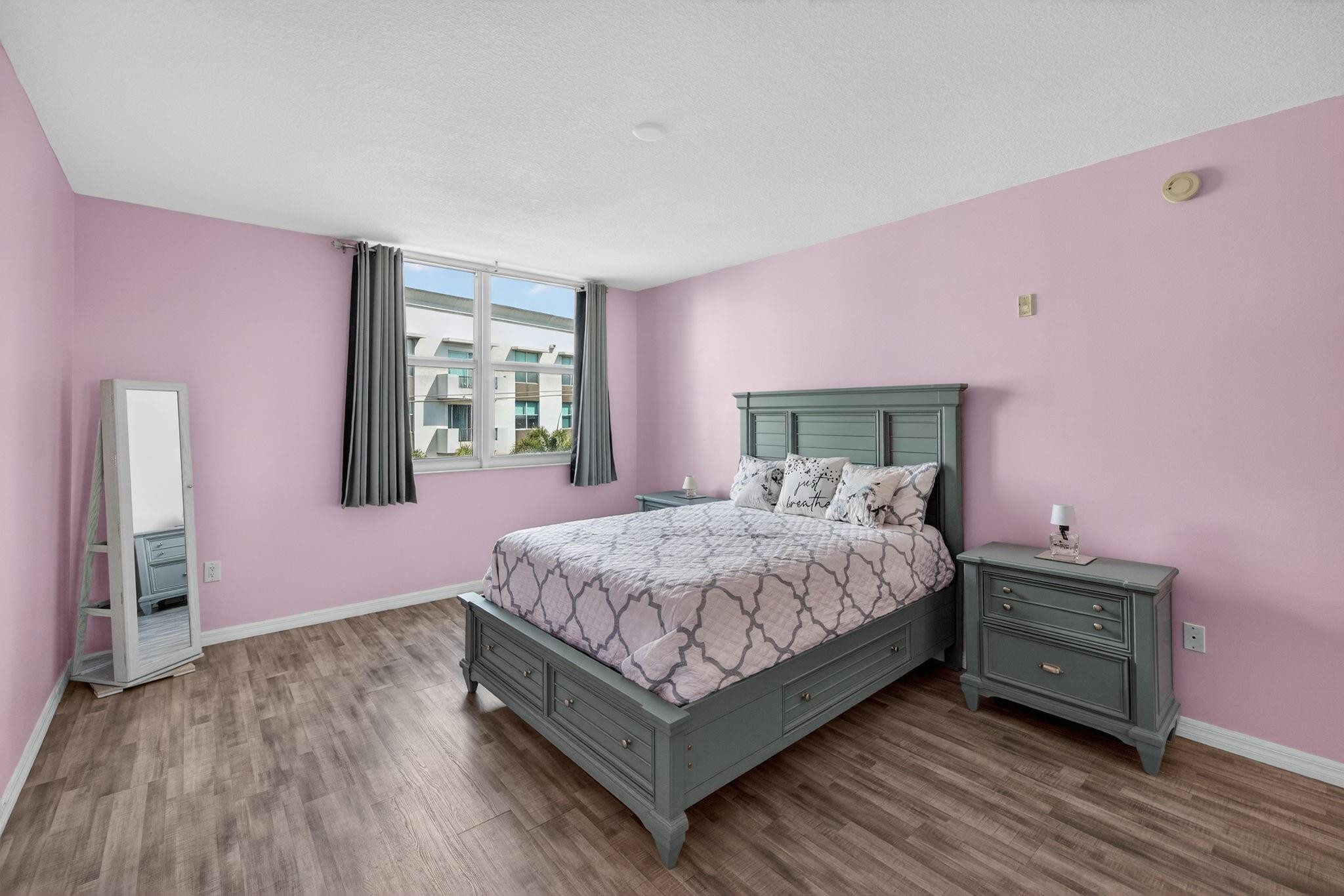 2421 NE 65th #415 Fort Lauderdale, FL 33308