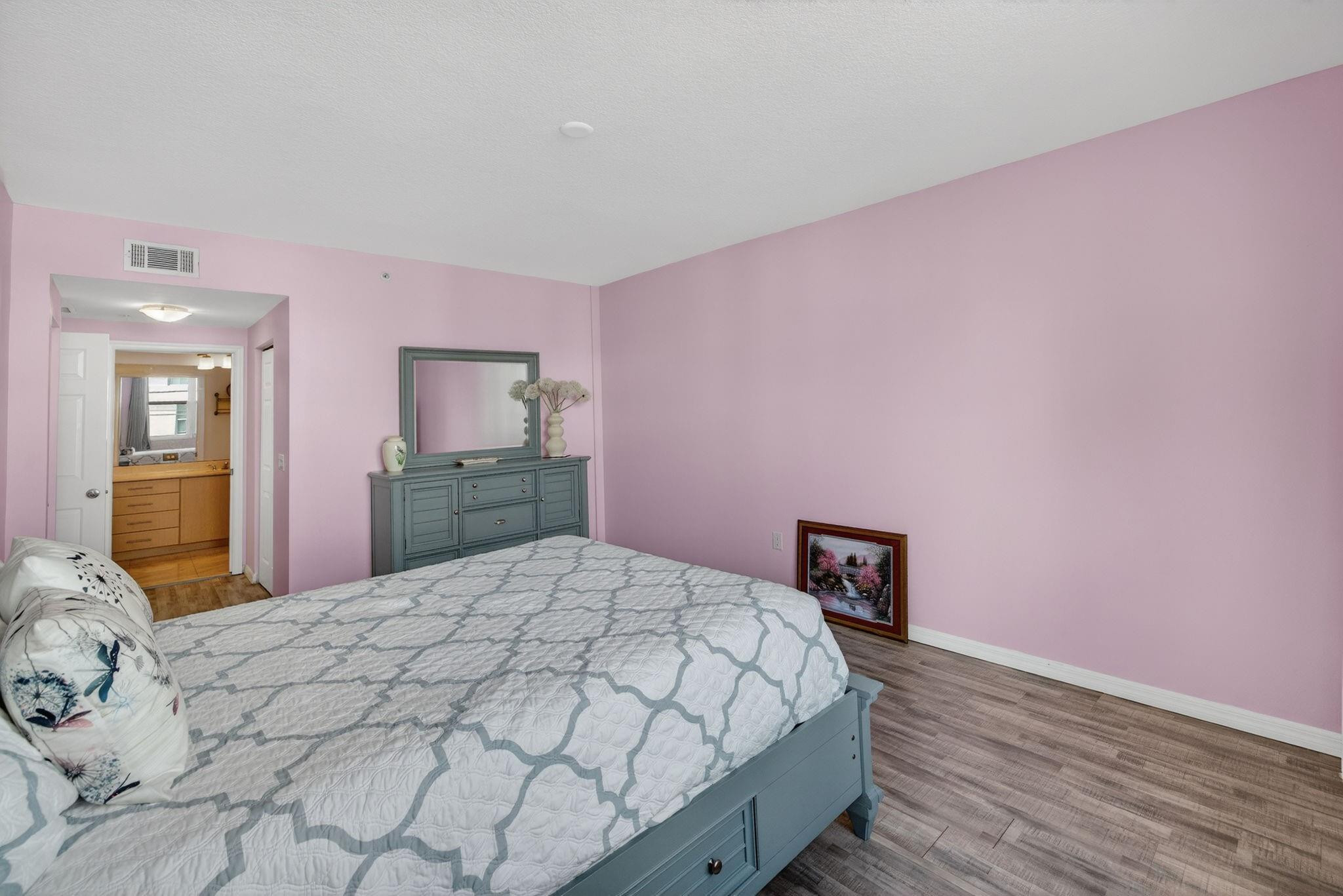 2421 NE 65th #415 Fort Lauderdale, FL 33308