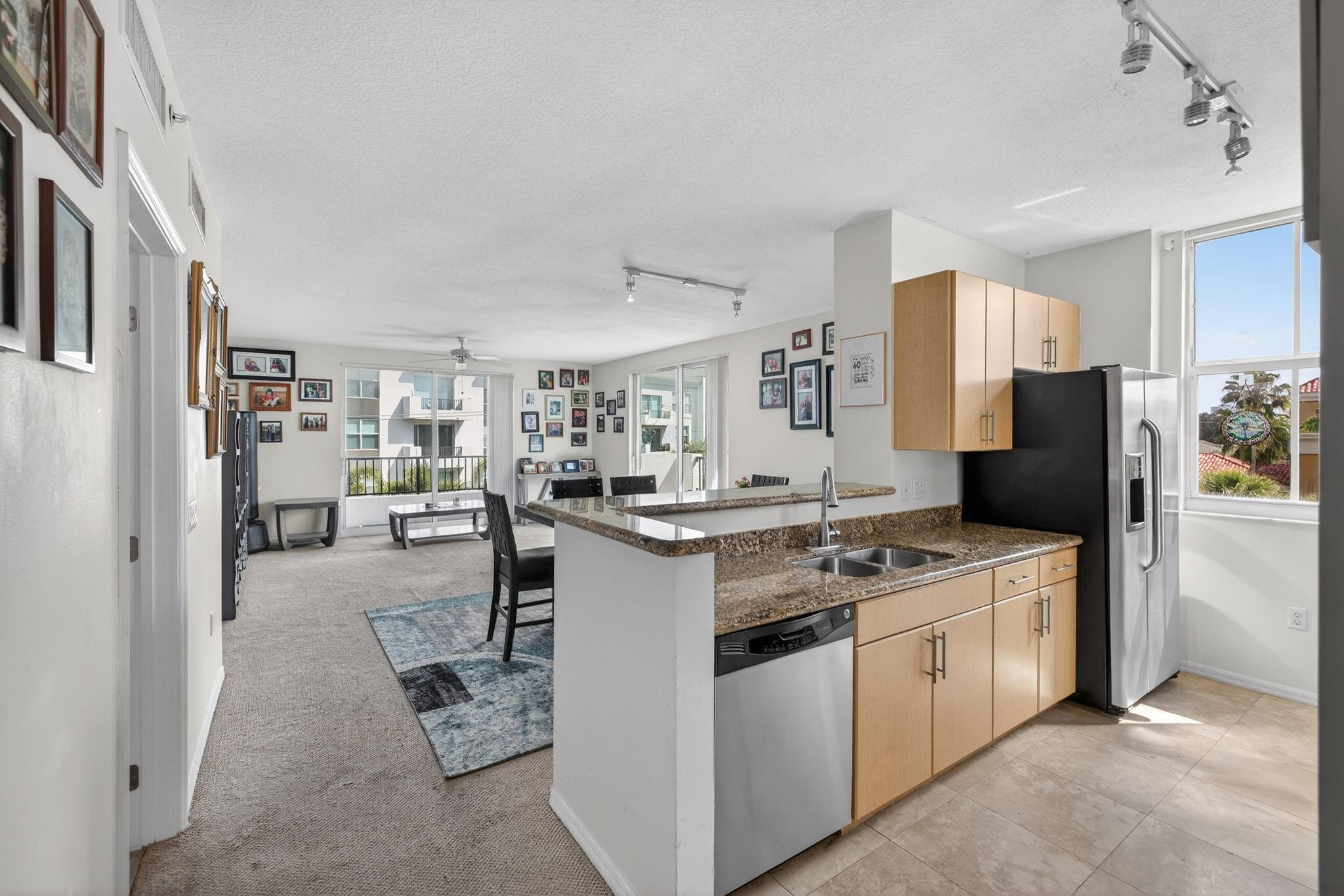 2421 NE 65th #415 Fort Lauderdale, FL 33308