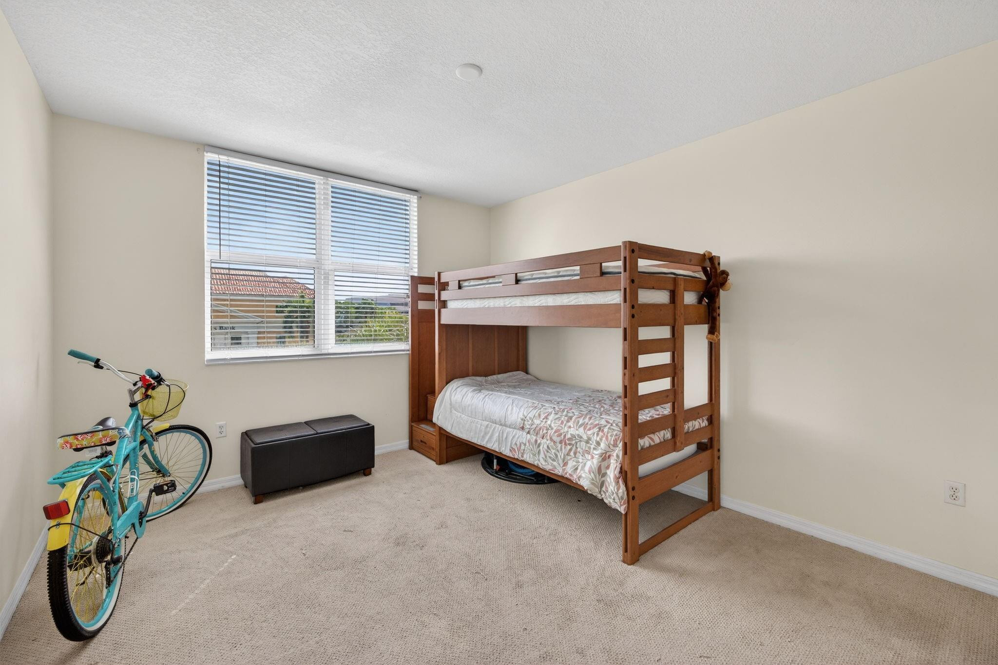 2421 NE 65th #415 Fort Lauderdale, FL 33308