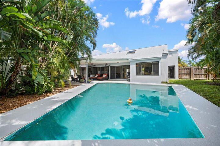 709 Irwin Ln Jupiter, FL 33458