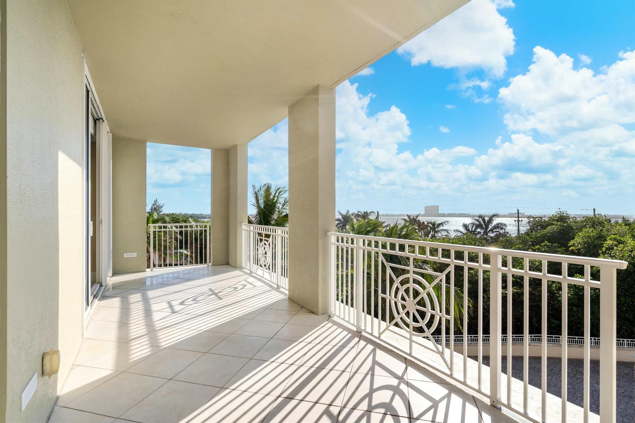 5310 N Ocean Dr #301 Riviera Beach, FL 33404