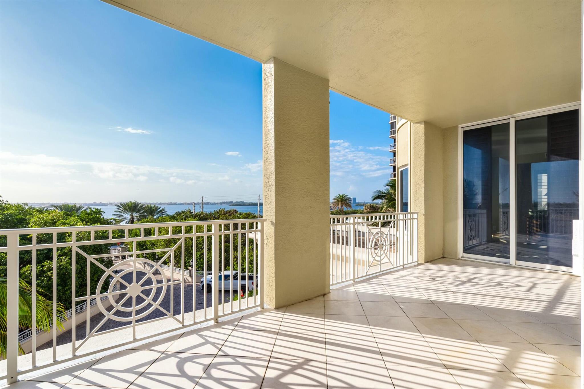 5310 N Ocean Dr #301 Riviera Beach, FL 33404