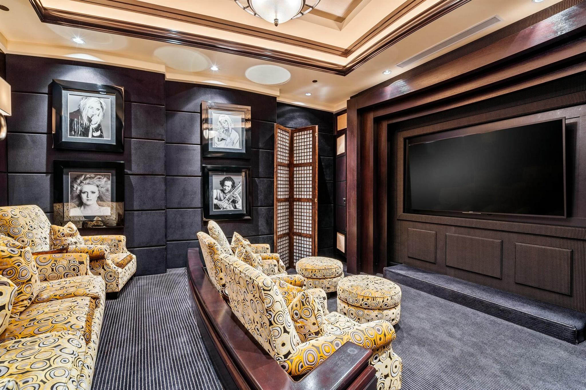 5310 N Ocean Dr #301 Riviera Beach, FL 33404