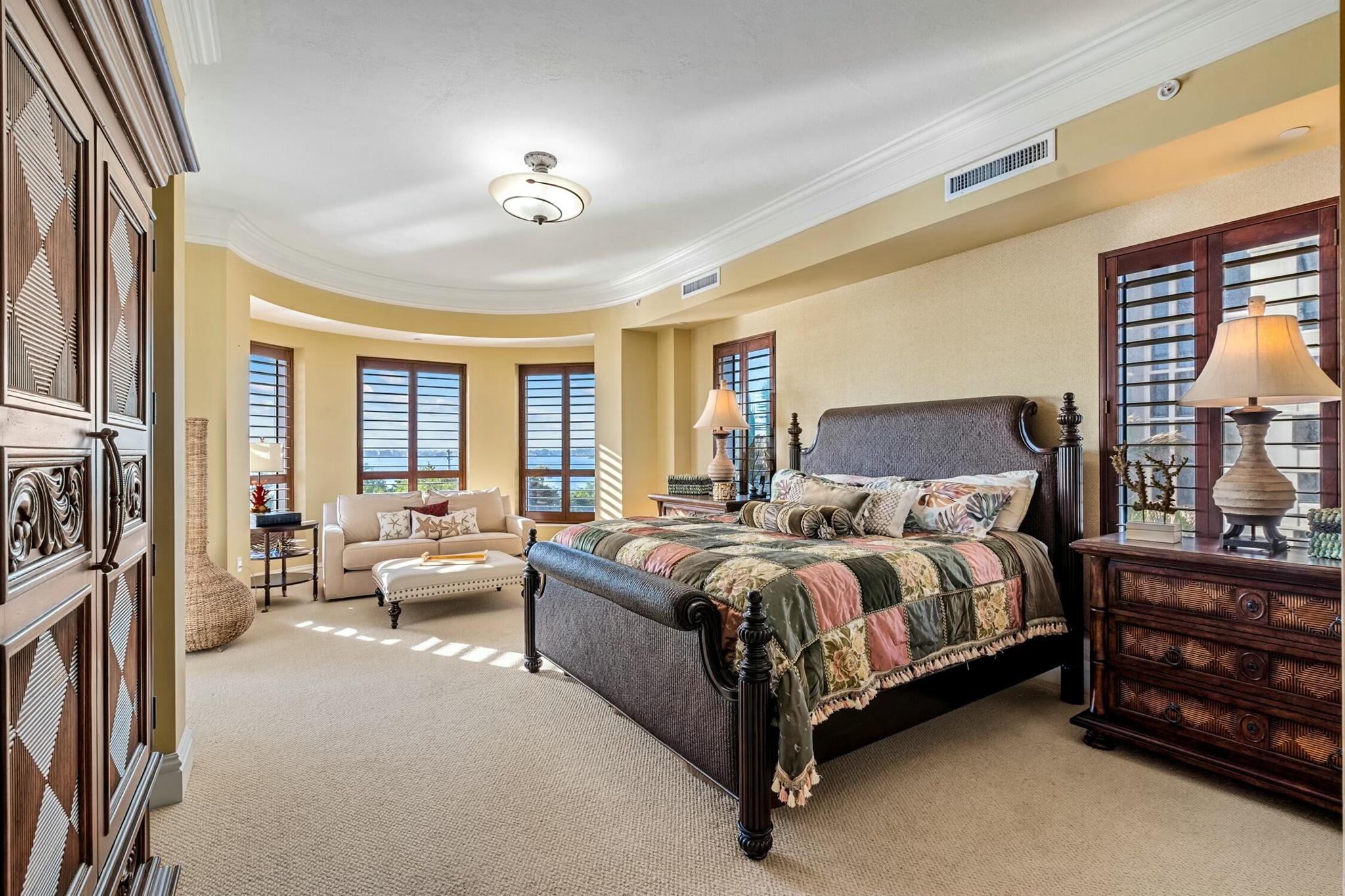 5310 N Ocean Dr #301 Riviera Beach, FL 33404