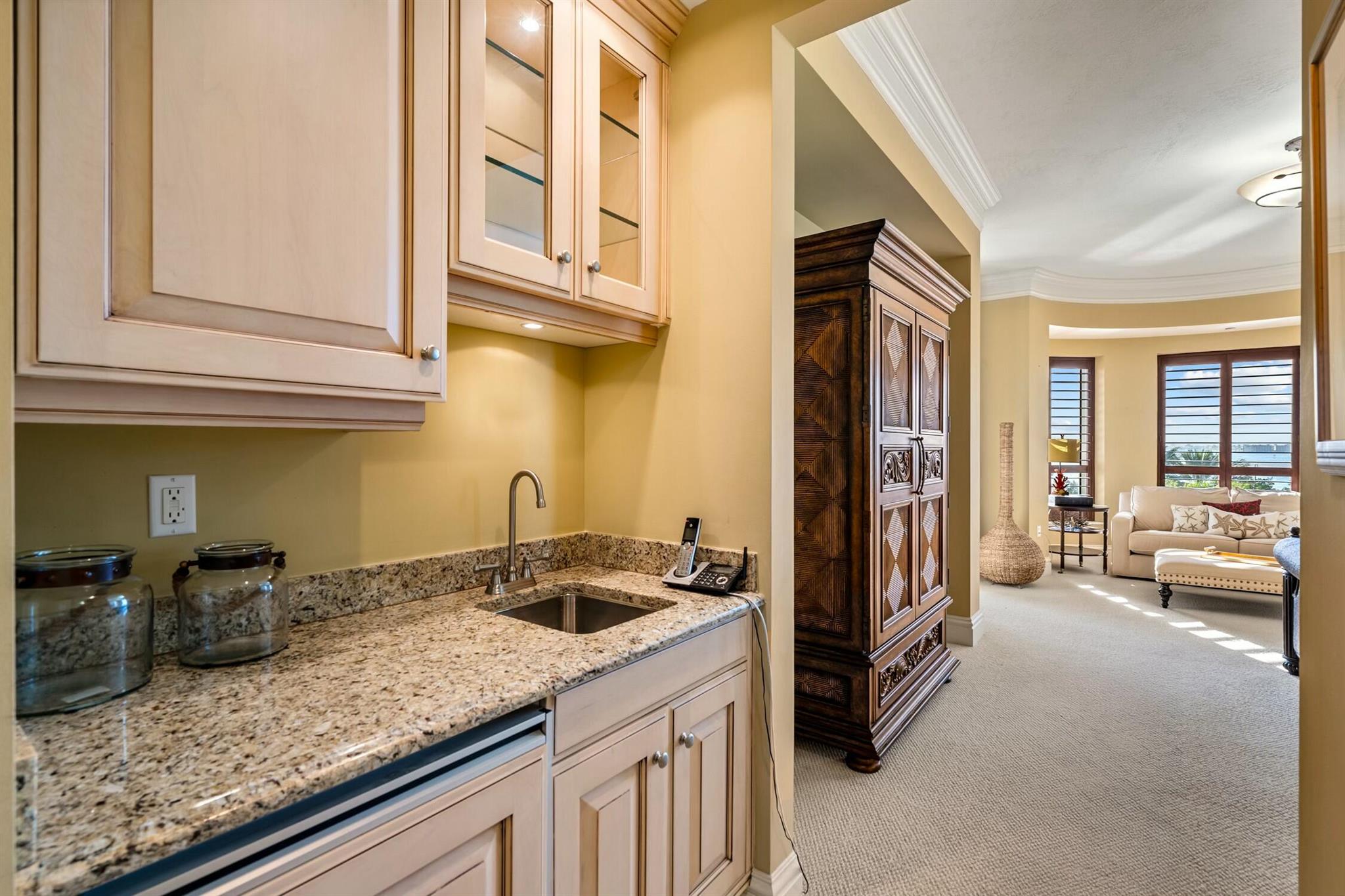 5310 N Ocean Dr #301 Riviera Beach, FL 33404