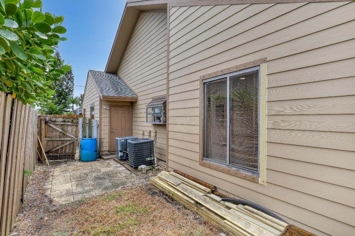 6119 Mullin St Jupiter, FL 33458