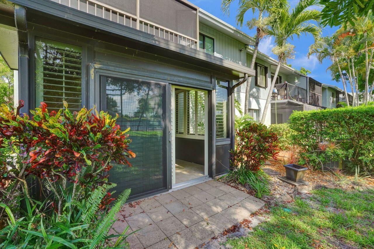 2335 SW 22nd Ave #104