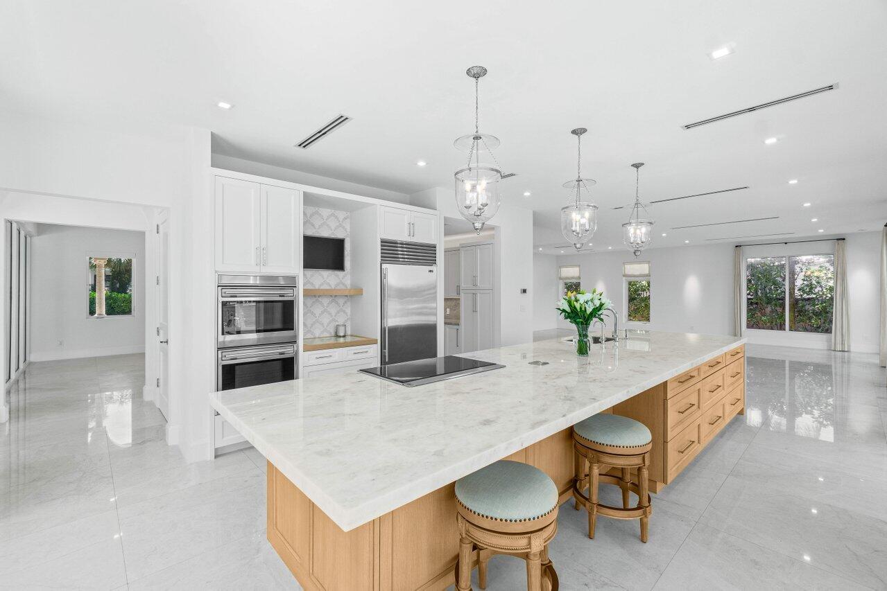 1690 Lands End Rd Manalapan, FL 33462