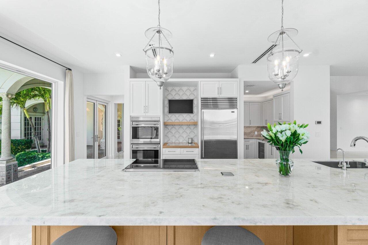 1690 Lands End Rd Manalapan, FL 33462