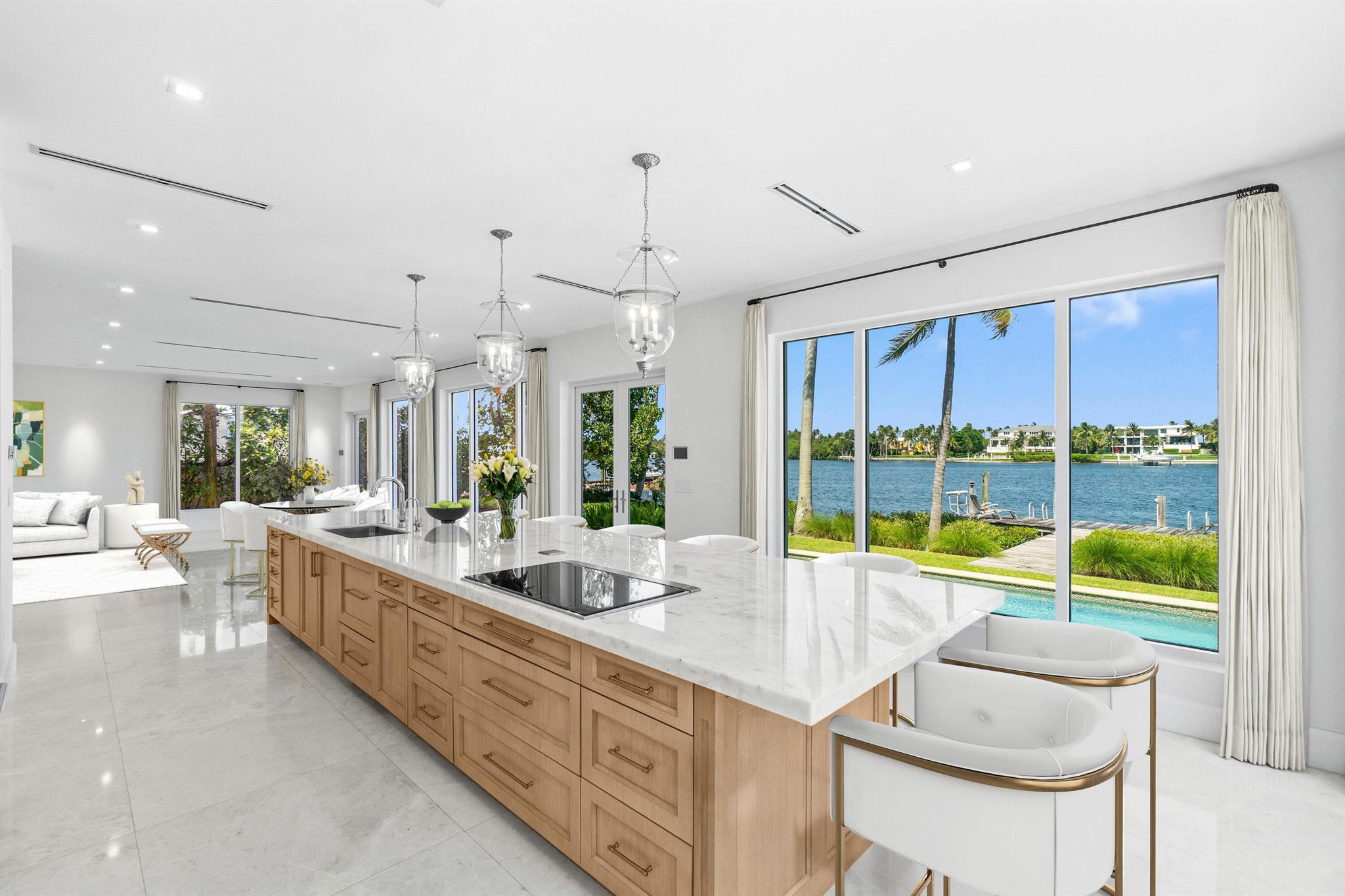 1690 Lands End Rd Manalapan, FL 33462