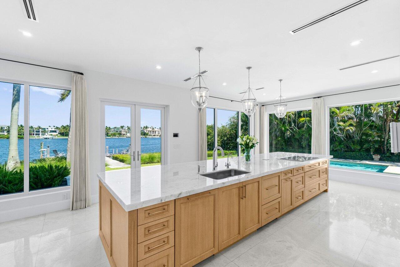 1690 Lands End Rd Manalapan, FL 33462