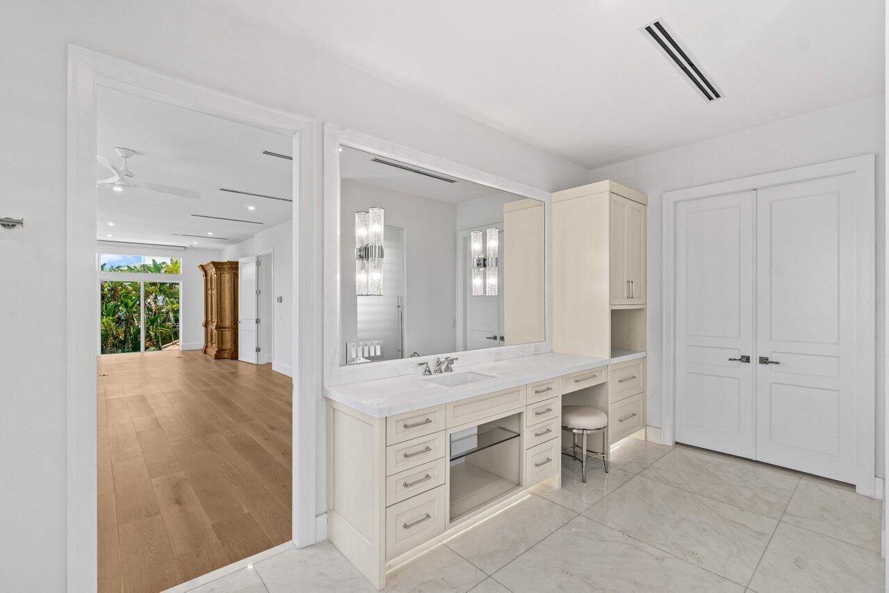 1690 Lands End Rd Manalapan, FL 33462