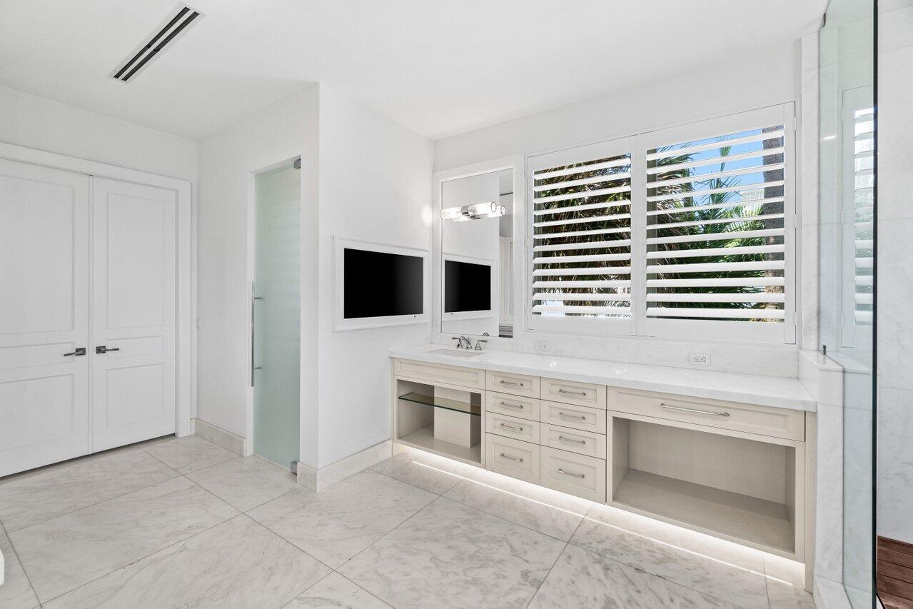 1690 Lands End Rd Manalapan, FL 33462