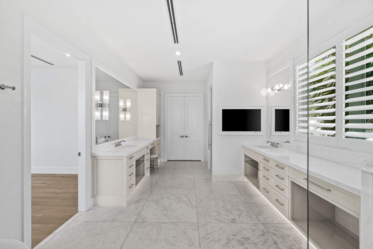 1690 Lands End Rd Manalapan, FL 33462