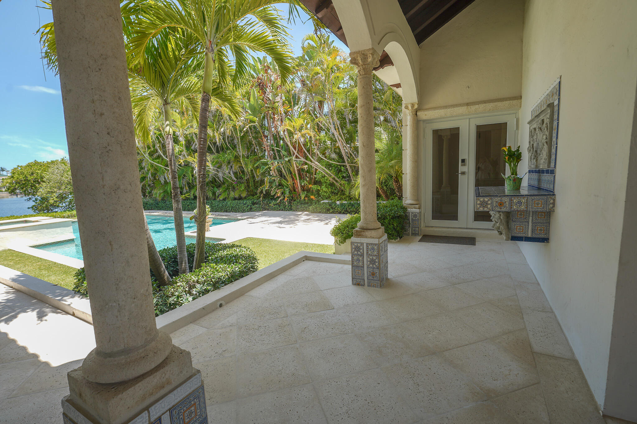 1690 Lands End Rd Manalapan, FL 33462