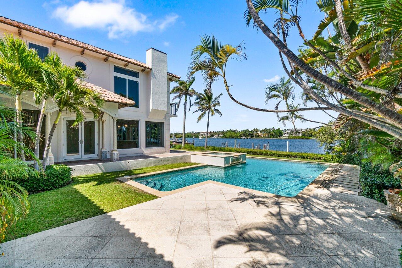 1690 Lands End Rd Manalapan, FL 33462