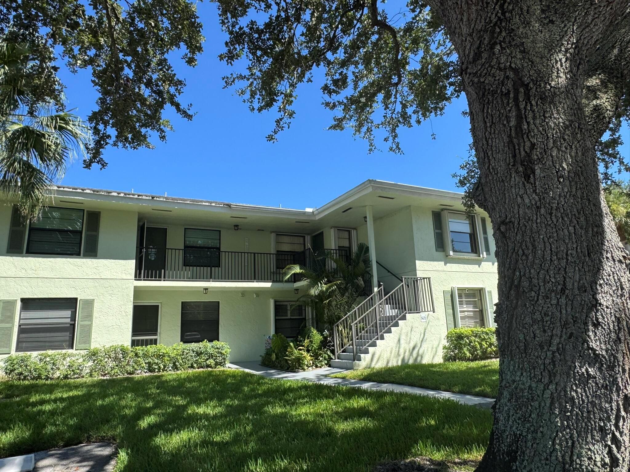 801 Sabal Rdg Cir #H