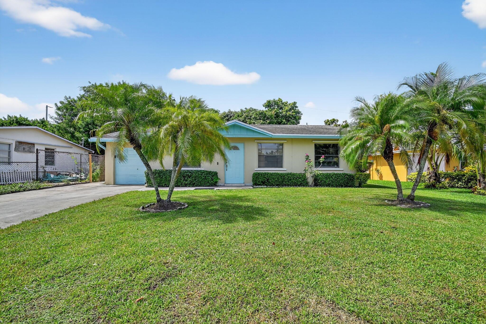 1286 W Frangipani Cir