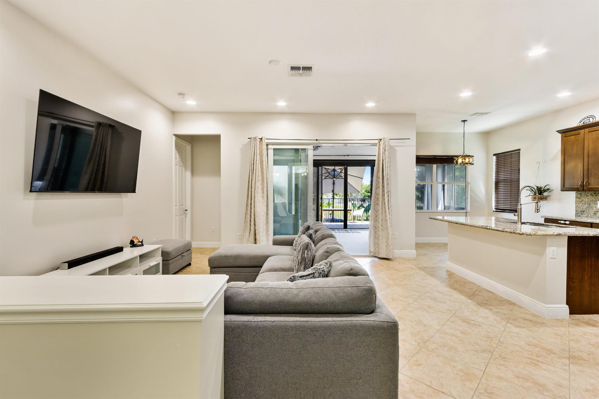 2891 Bellarosa Cir,Royal Palm Beach, FL 33411