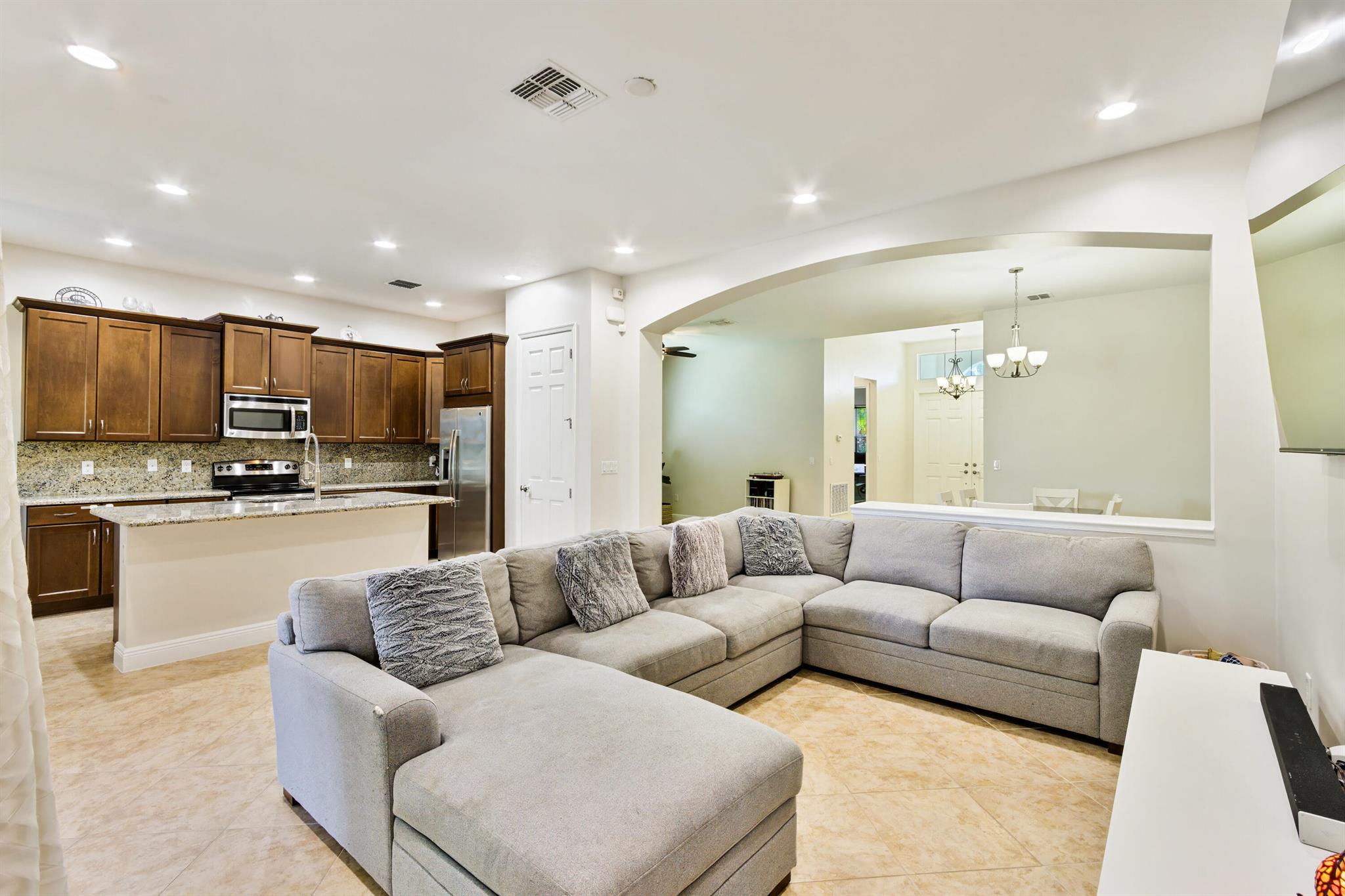 2891 Bellarosa Cir,Royal Palm Beach, FL 33411