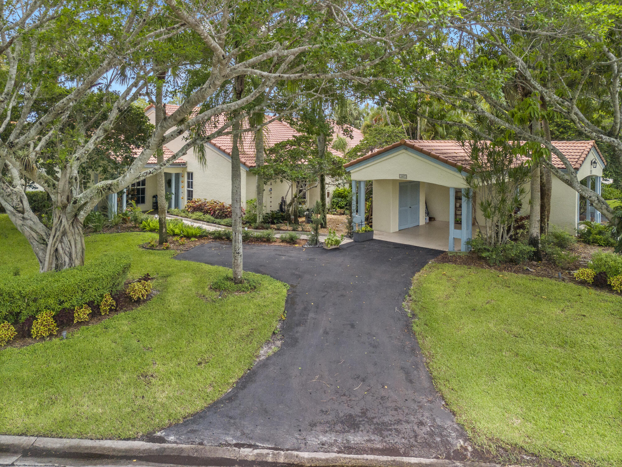 2417 Vista Del Prado Dr