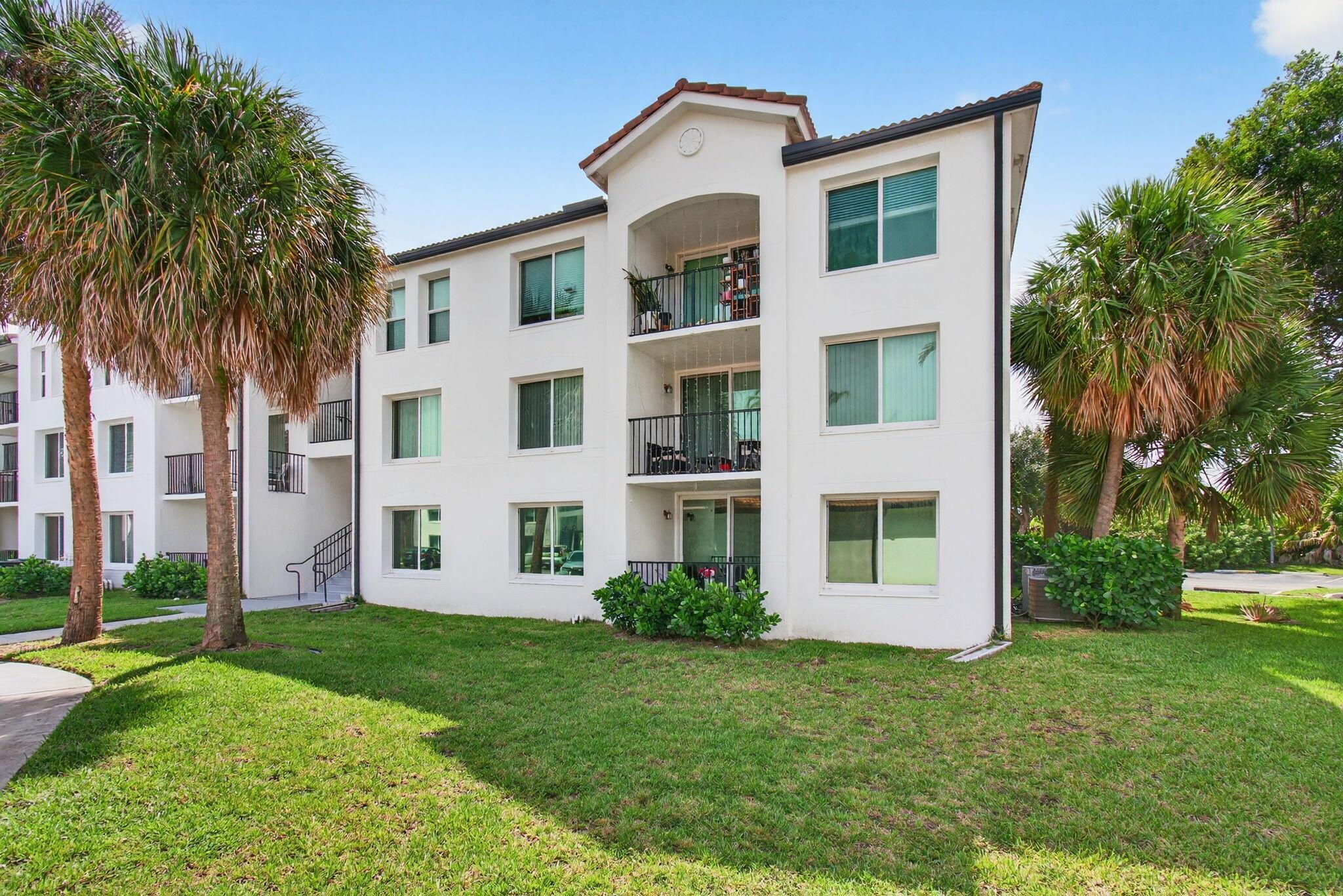 1202 Villa Cir
