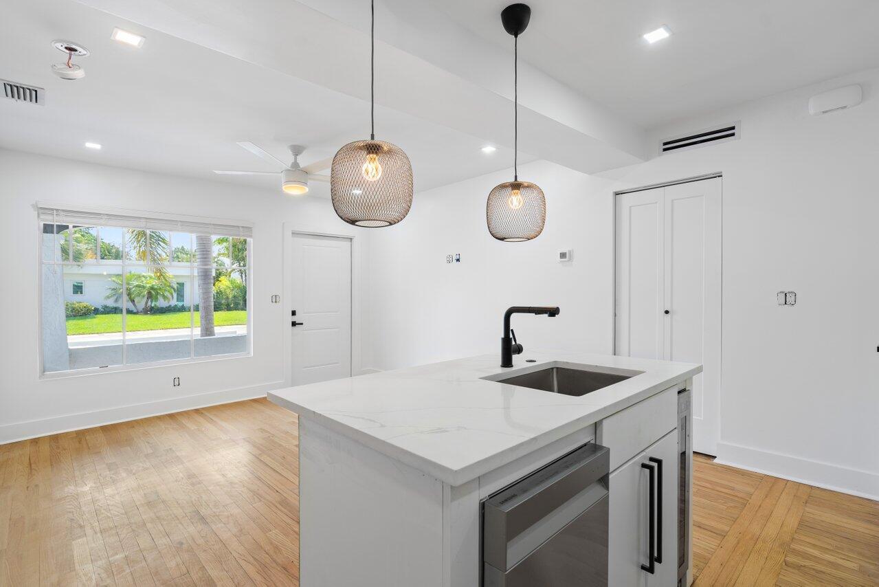 401 NE 2nd Ave #1