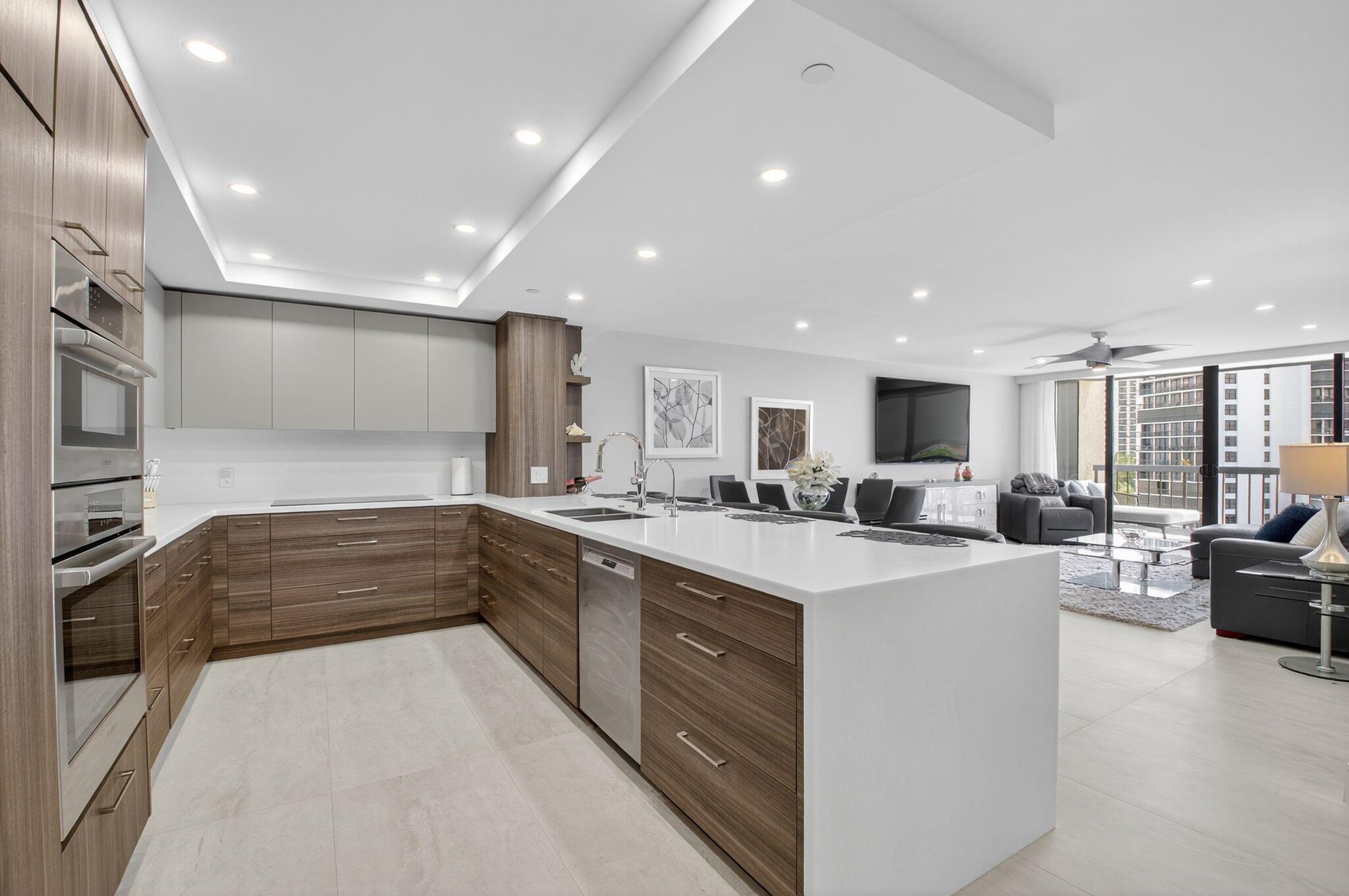 4740 S Ocean Blvd #815