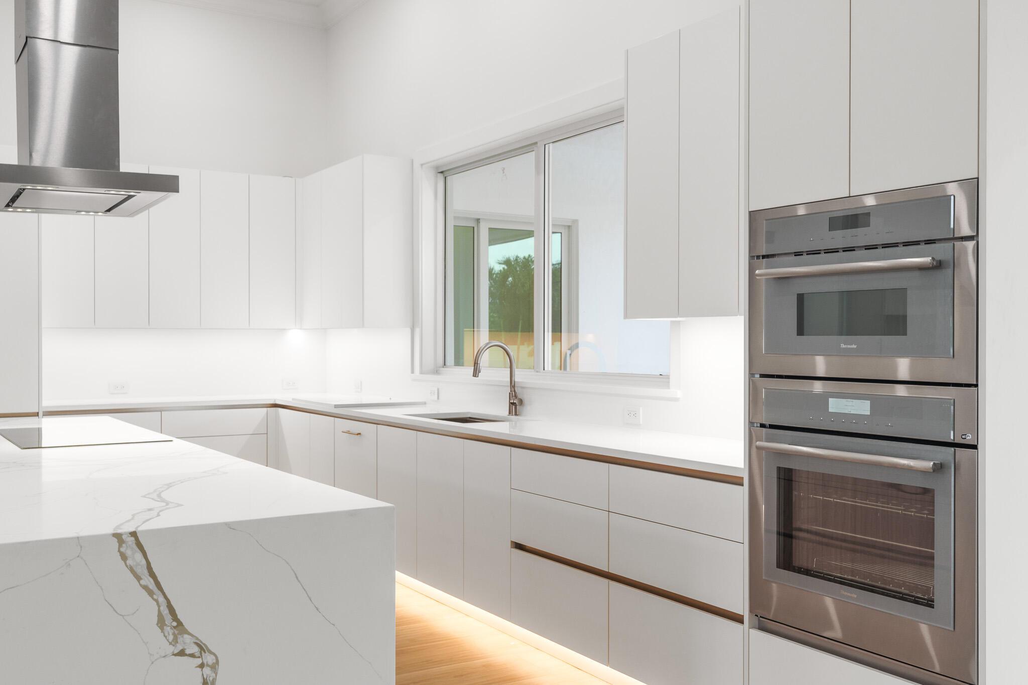 803 Sunset Rd Boynton Beach, FL 33435