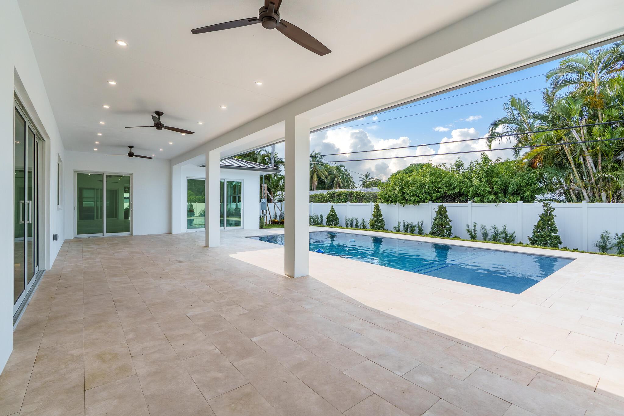 803 Sunset Rd Boynton Beach, FL 33435