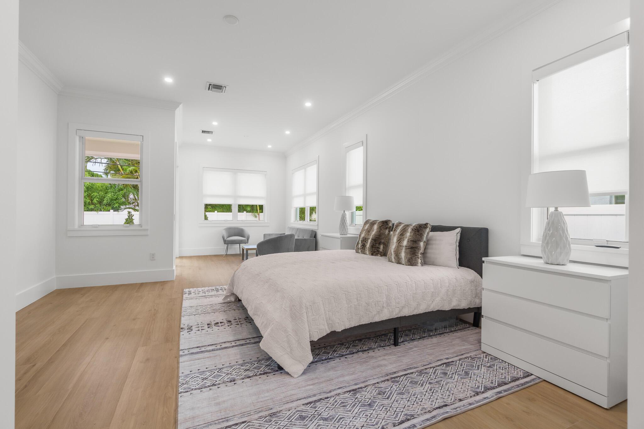 803 Sunset Rd Boynton Beach, FL 33435