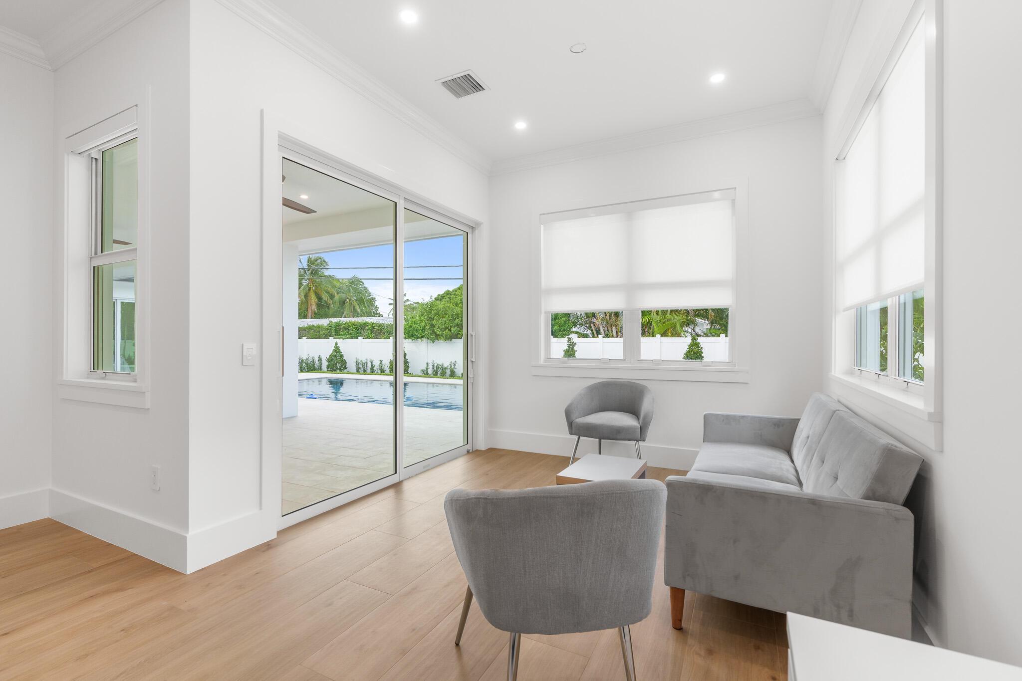 803 Sunset Rd Boynton Beach, FL 33435