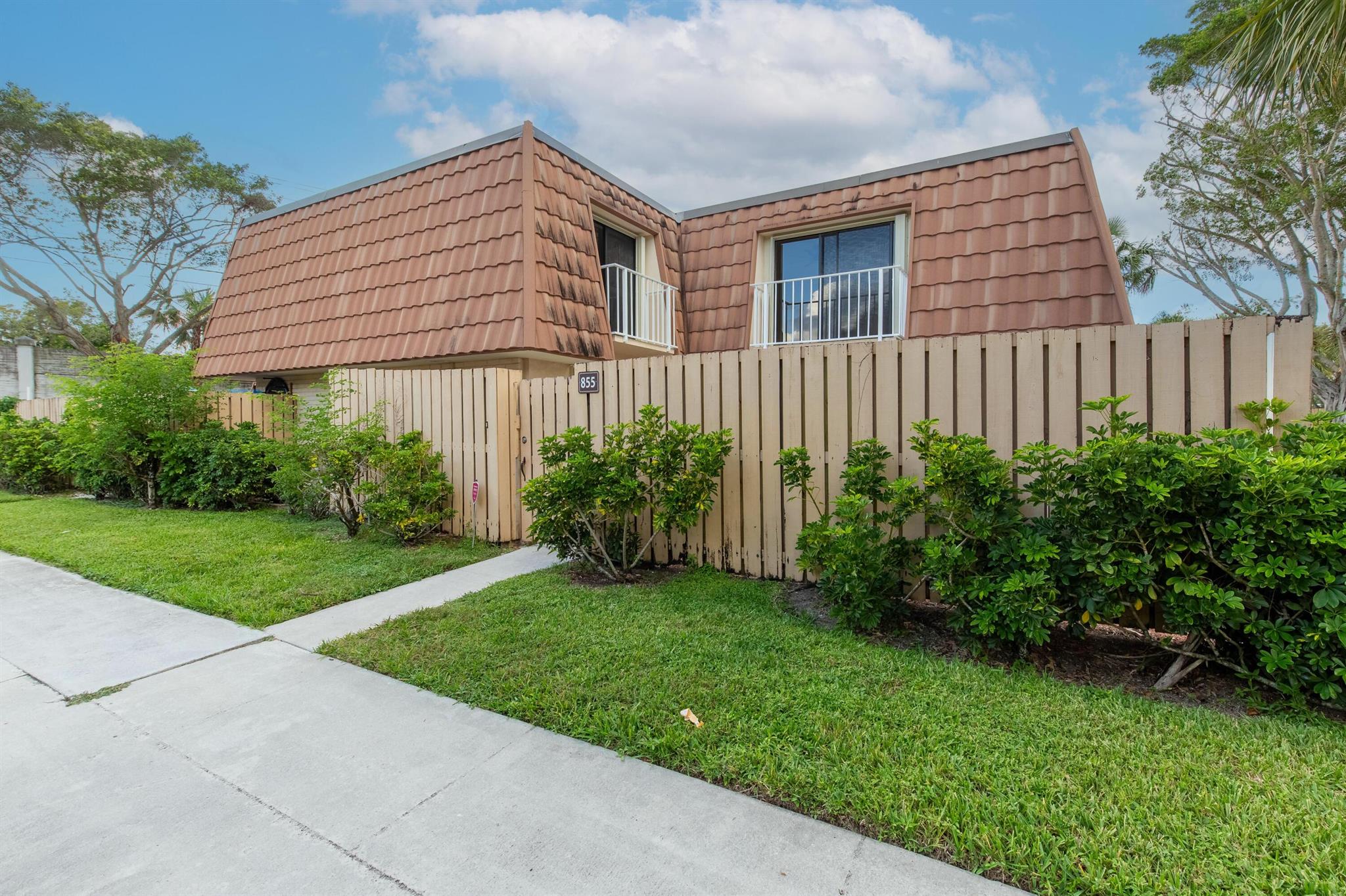 855 Blue Rdg Cir #855