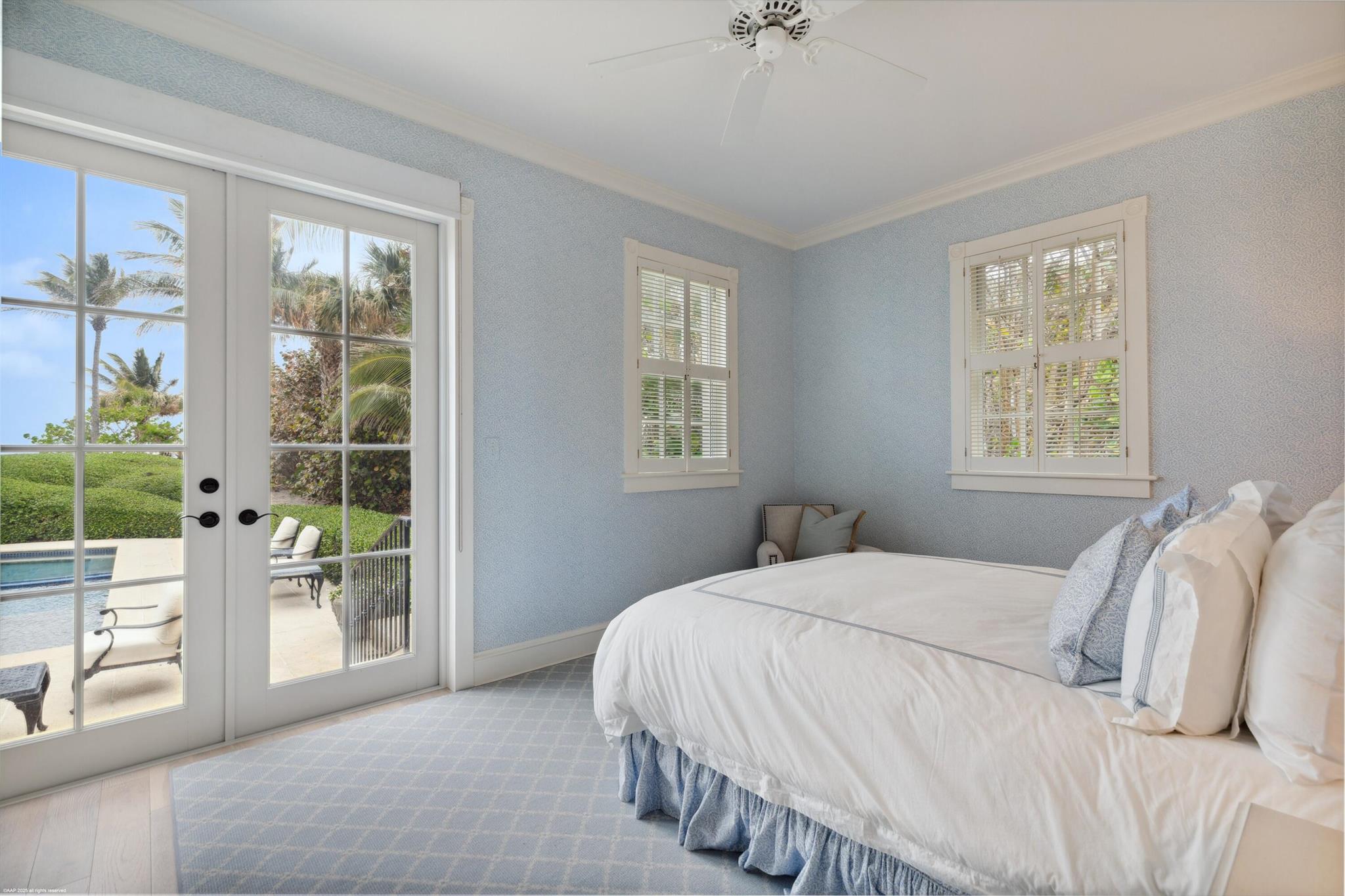 245 S Beach Rd Jupiter Island, FL 33455