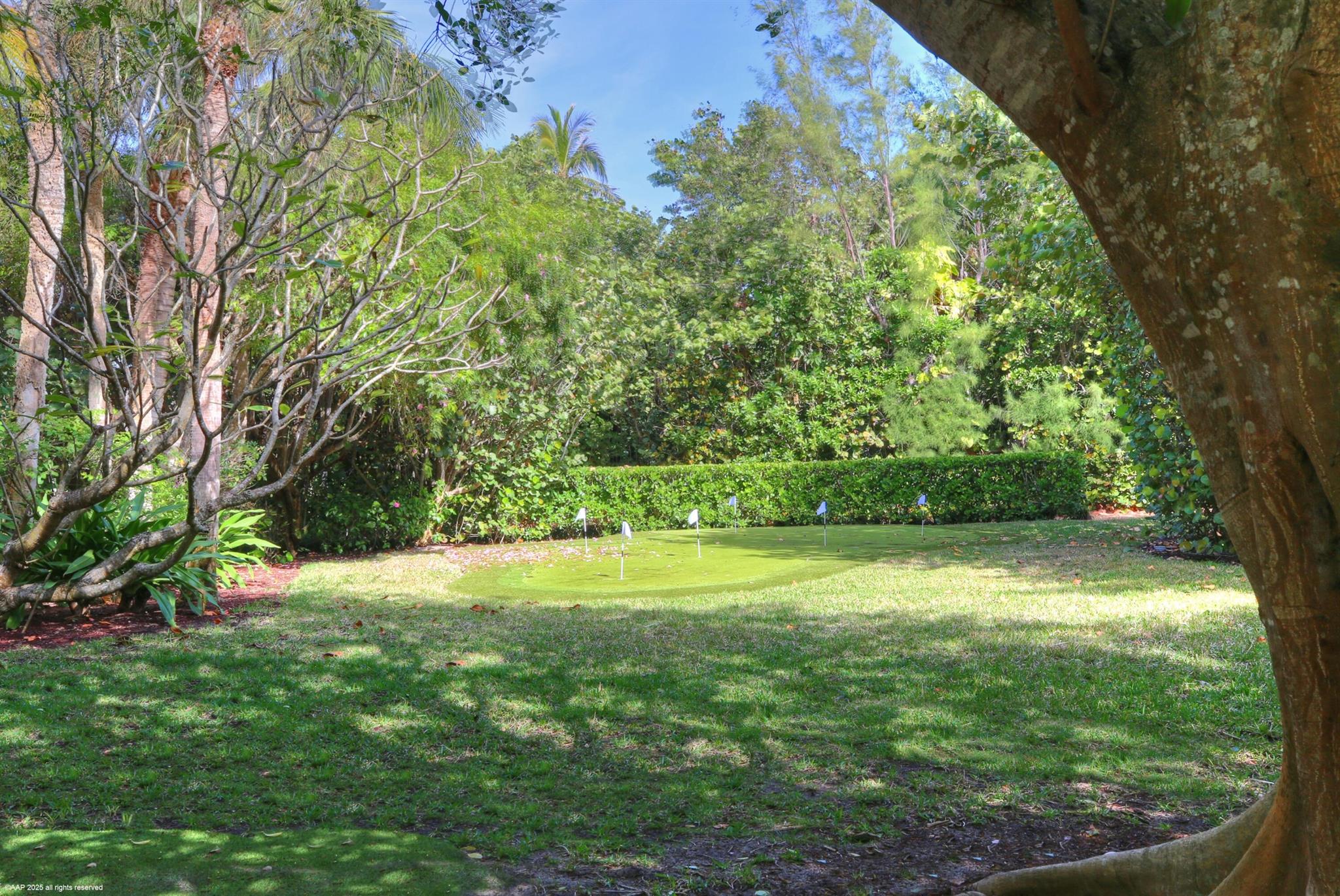 245 S Beach Rd Jupiter Island, FL 33455