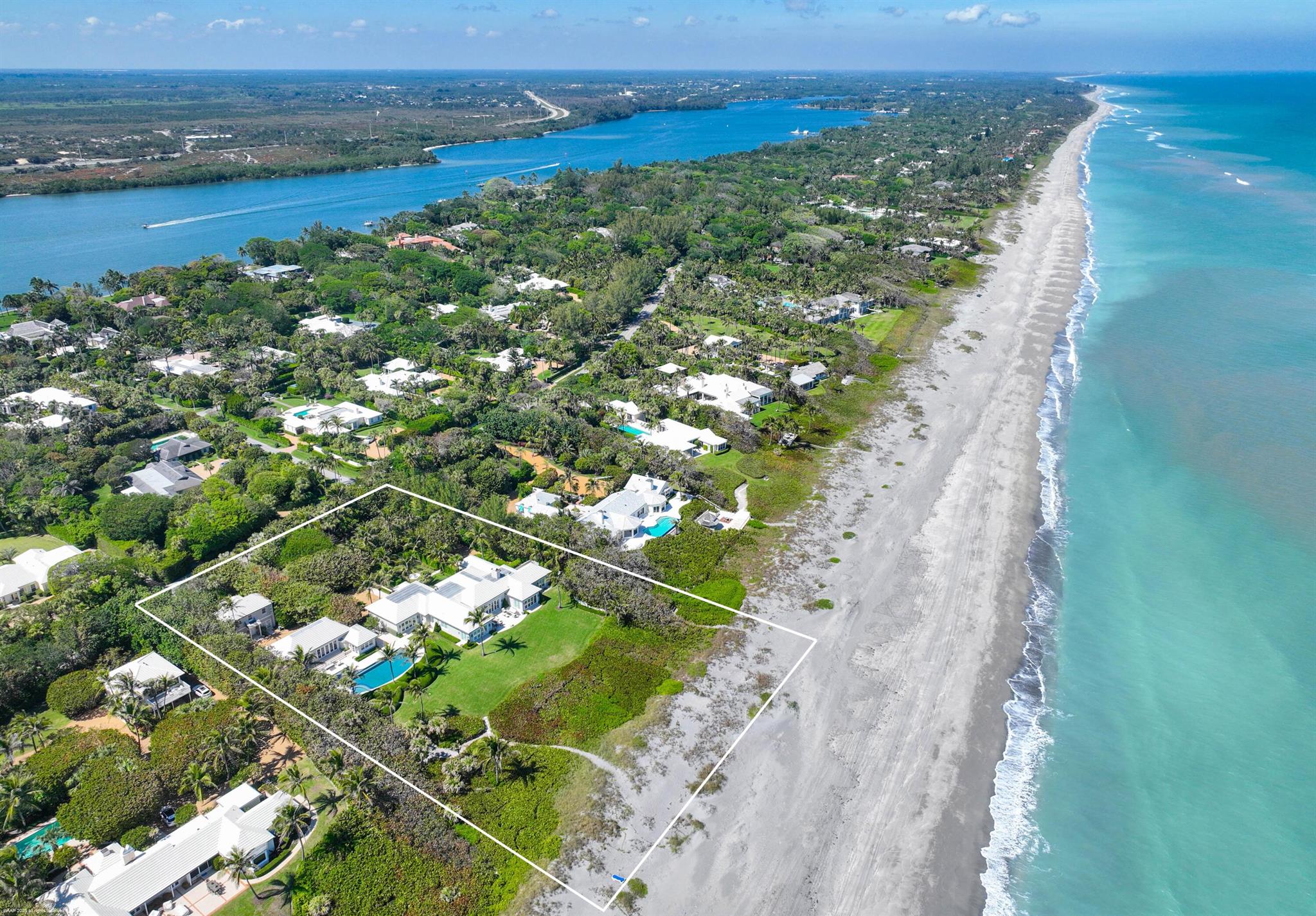 245 S Beach Rd Jupiter Island, FL 33455