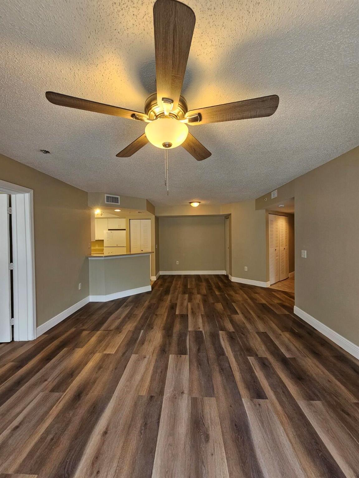 4177 N Haverhill Rd #812