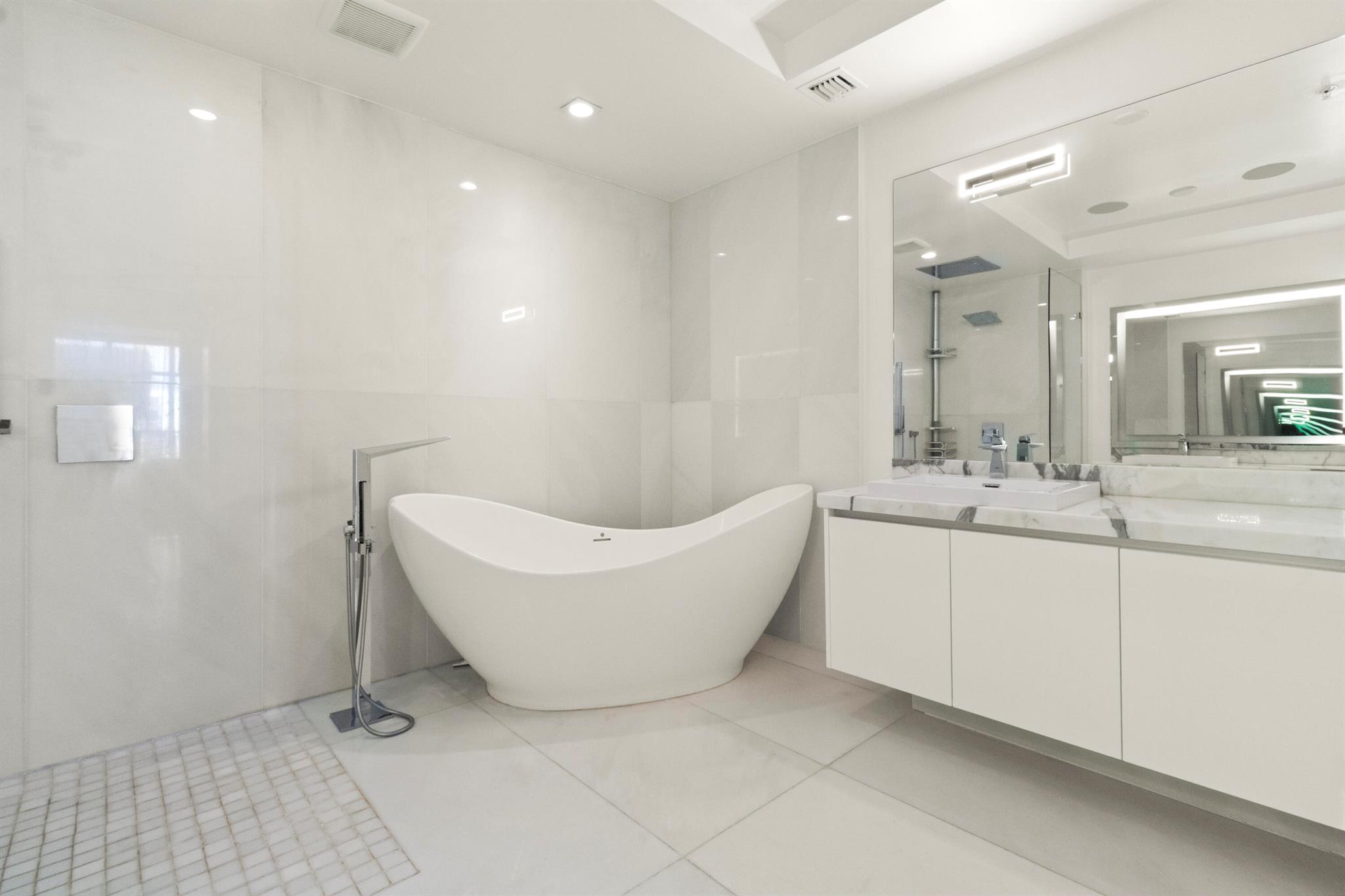 image Parque Towers Condo17