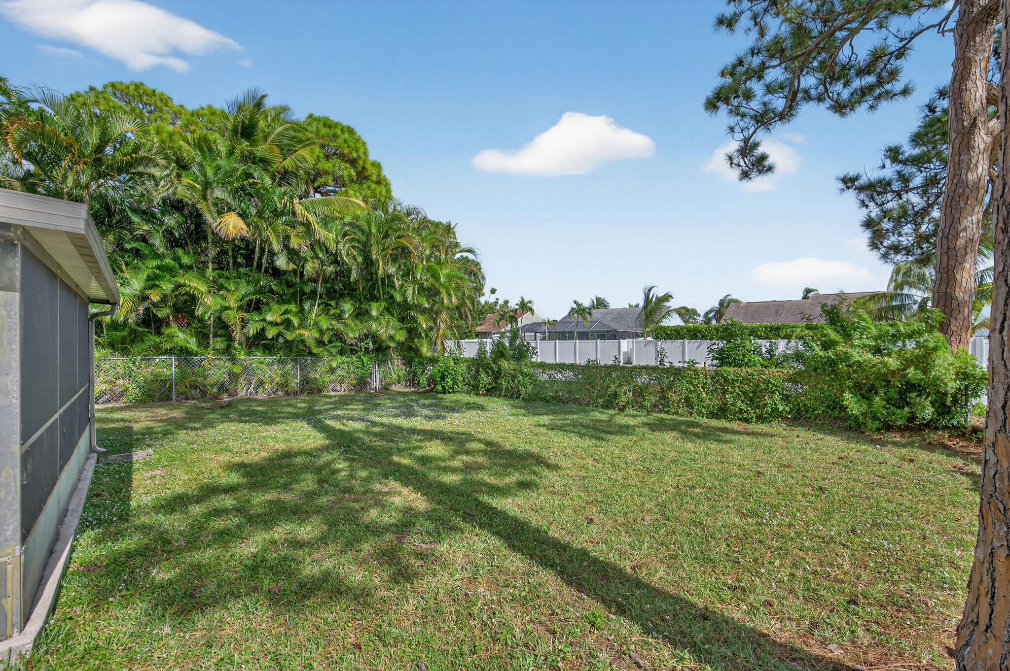 102 Cedar Jupiter, FL 33458