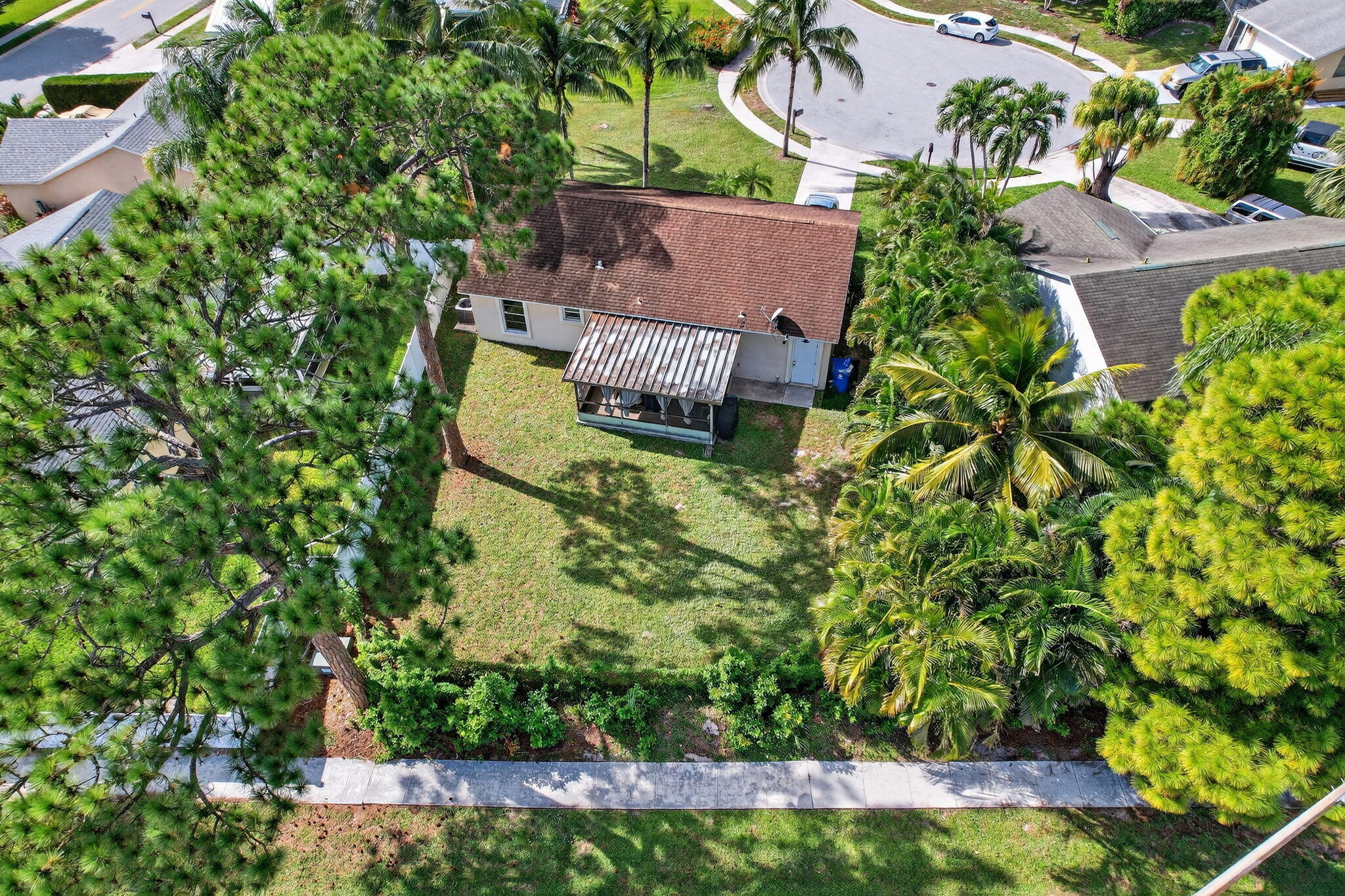 102 Cedar Jupiter, FL 33458