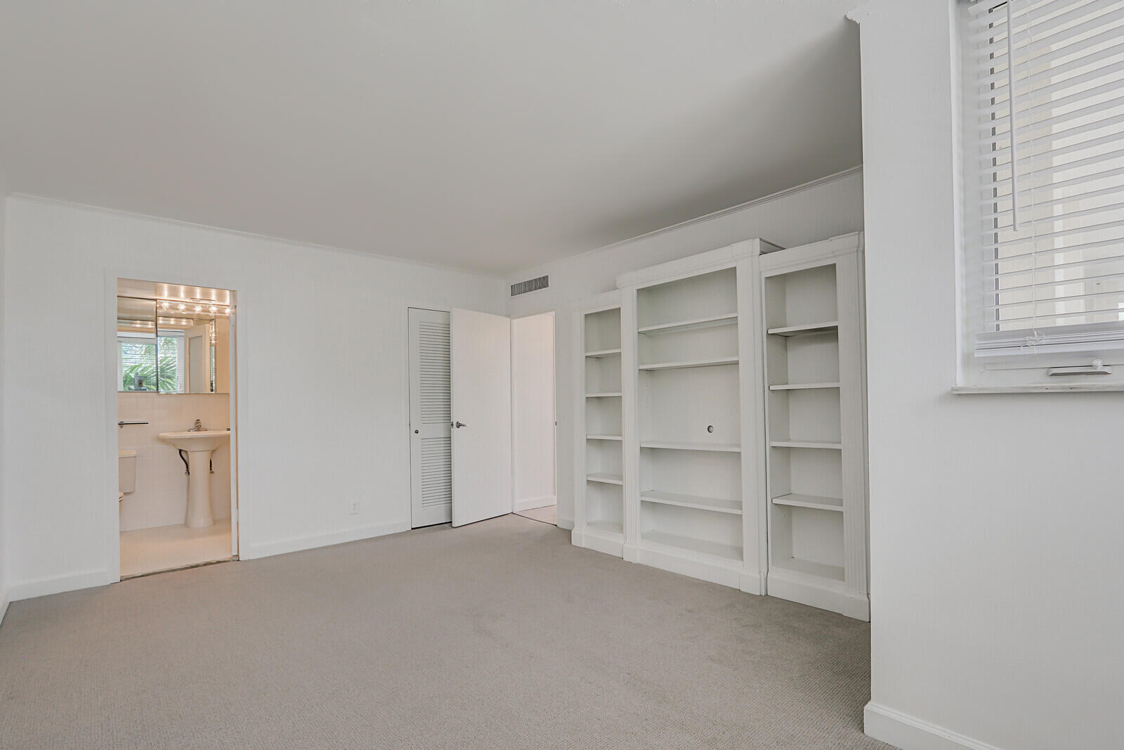 223 Atlantic Ave #3f Palm Beach, FL 33480