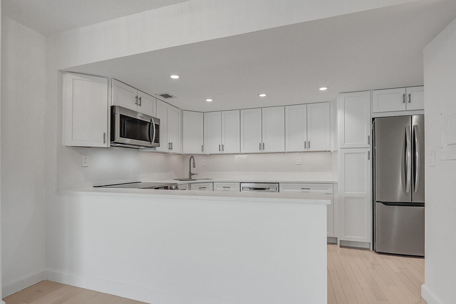 223 Atlantic Ave #3f Palm Beach, FL 33480