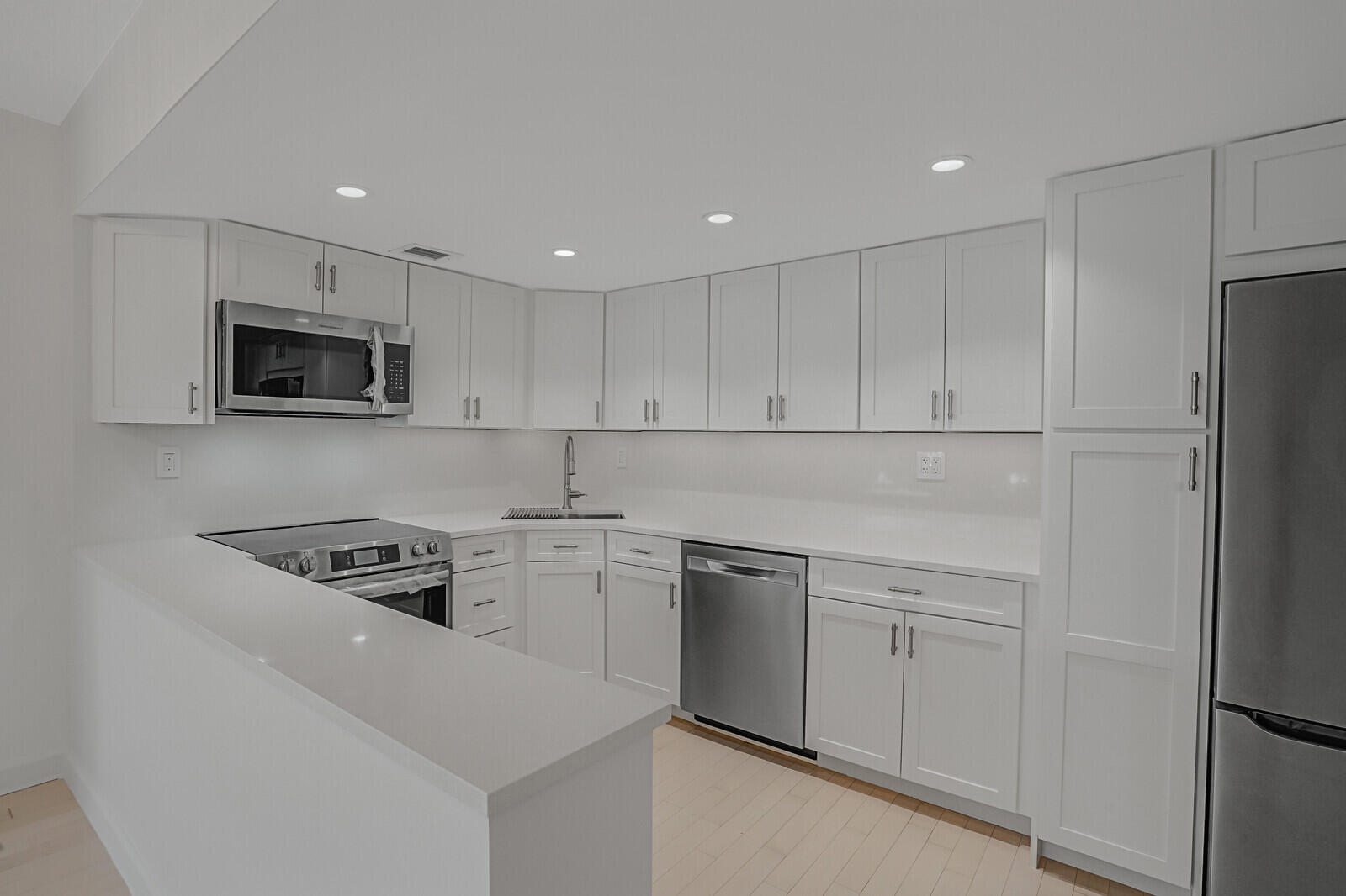 223 Atlantic Ave #3f Palm Beach, FL 33480