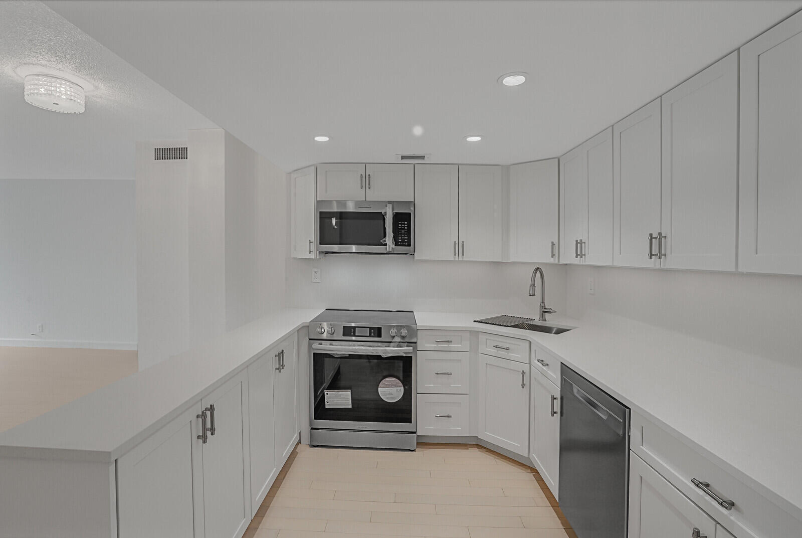 223 Atlantic Ave #3f Palm Beach, FL 33480