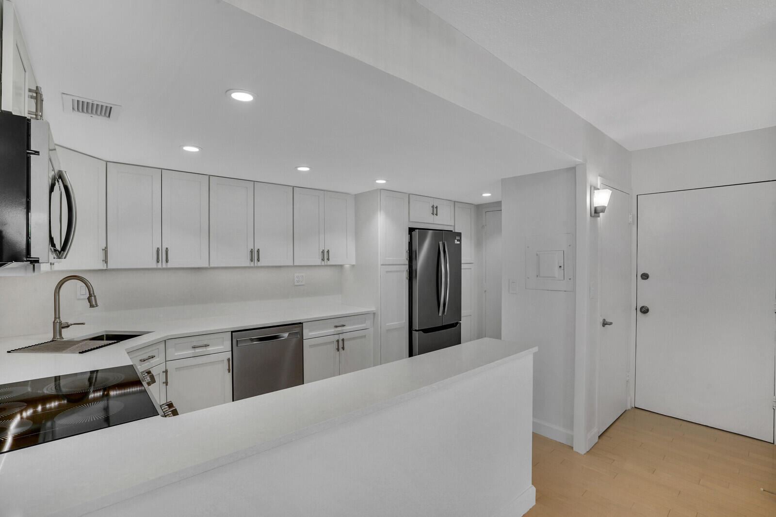 223 Atlantic Ave #3f Palm Beach, FL 33480