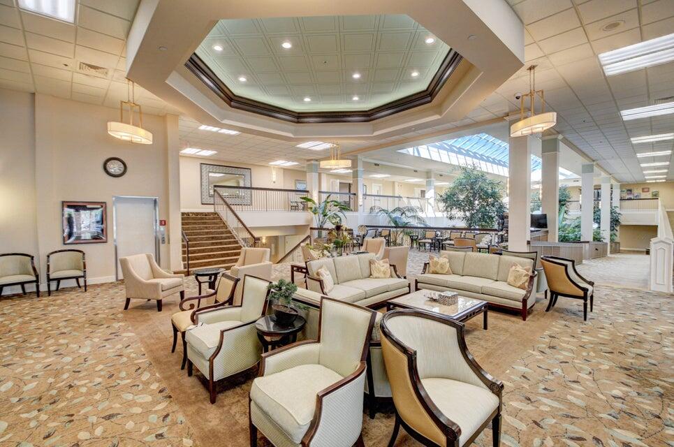 7851 Sailing Shores Ter Boynton Beach, FL 33437