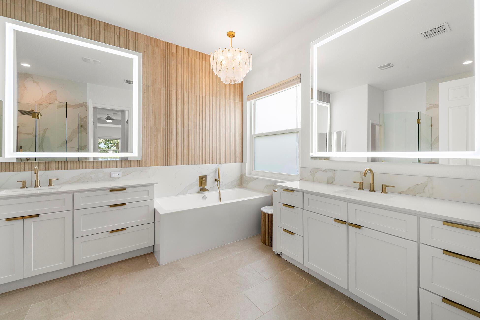 138 NW Magnolia Lks Blvd Port St Lucie, FL 34986