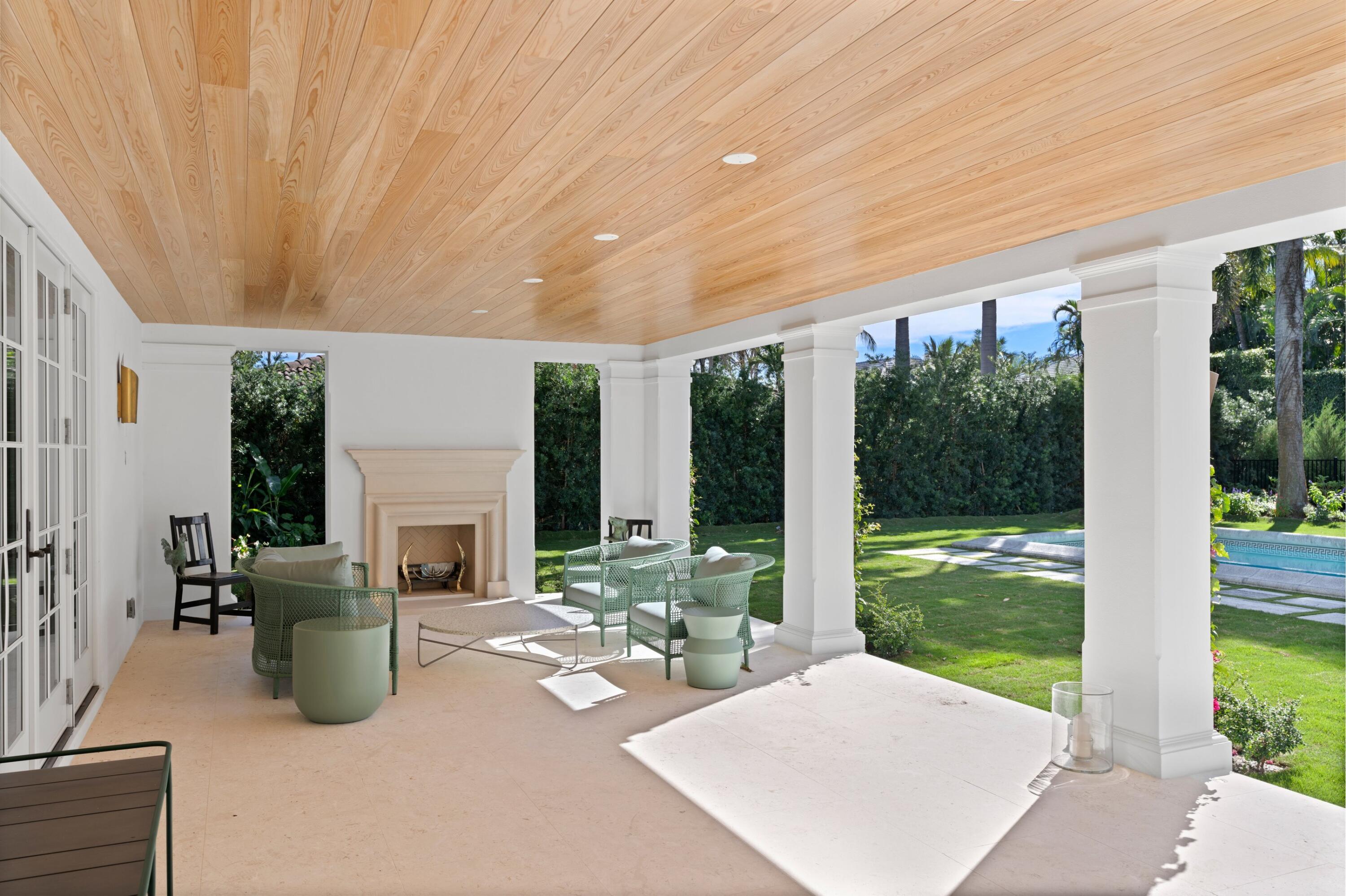 239 Emerald Palm Beach, FL 33480