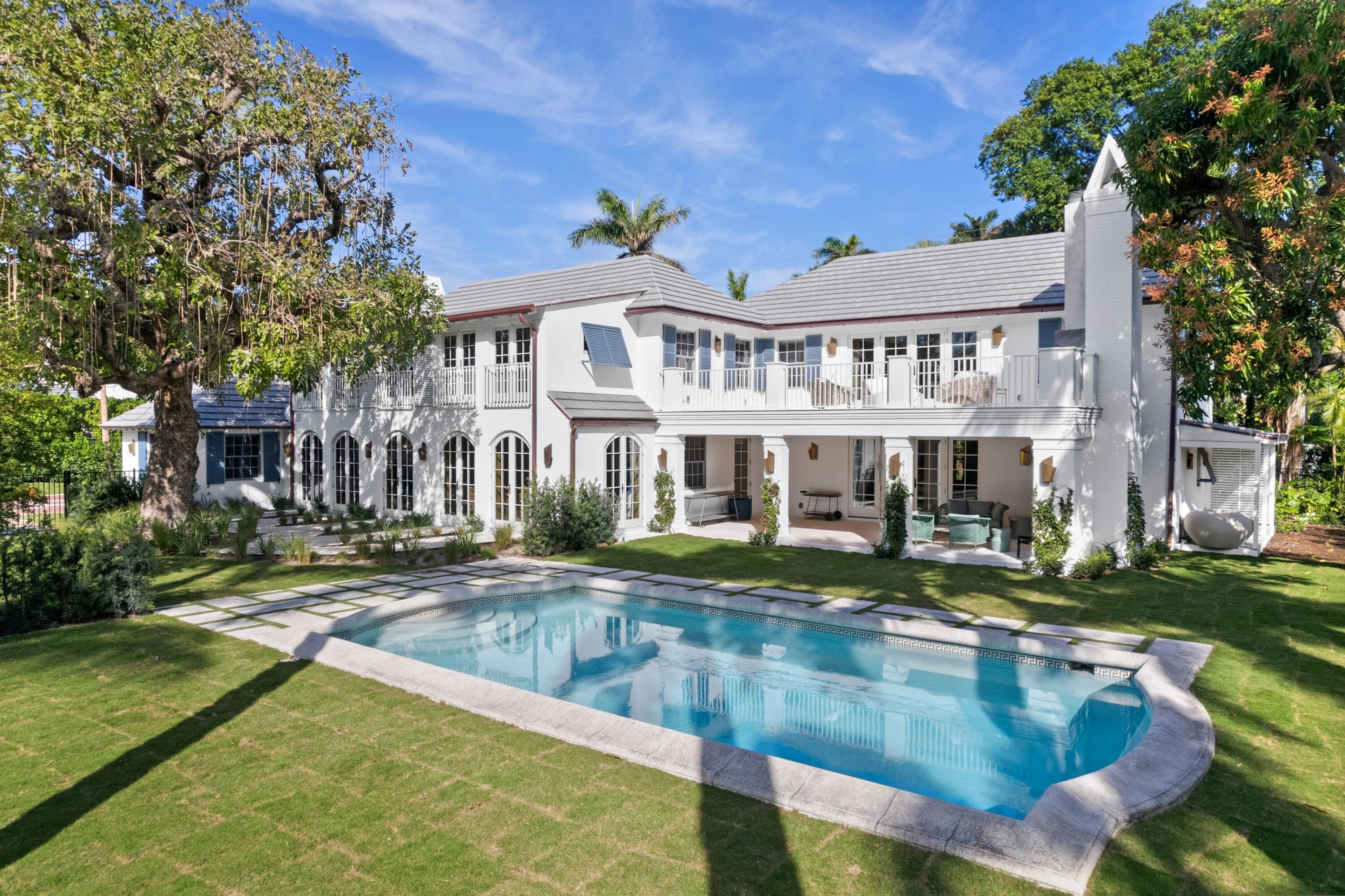 239 Emerald Palm Beach, FL 33480